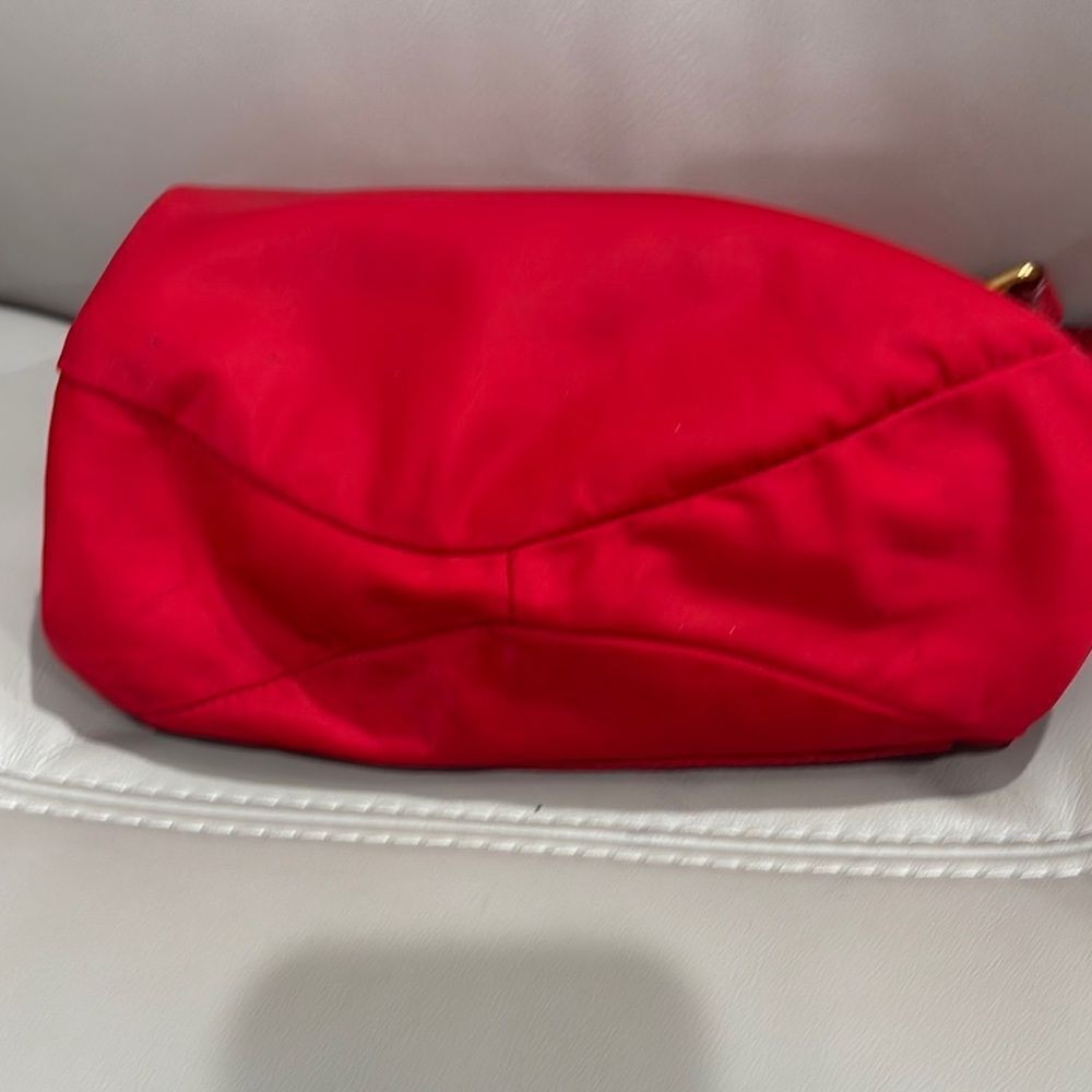 Marc By Marc Jacobs Natasha Red Shoulder Bag with Gold Accents - Picture 3 of 6